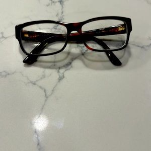 Gucci eye glasses